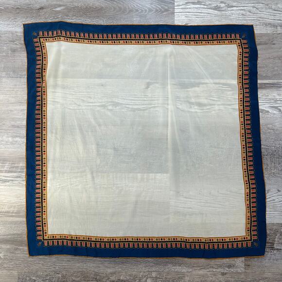 Vintage Singapore Airlines 100% Silk Scarf – Blue & Cream Square 29.5” - Picture 1 of 7
